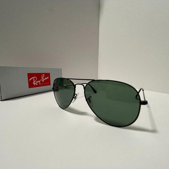 RB3025 Ray-Ban Aviator Classic Black with Gray Green Lens Sunglasses 58-14 - Picture 9 of 11